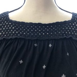 Faded Glory black and white loose top.